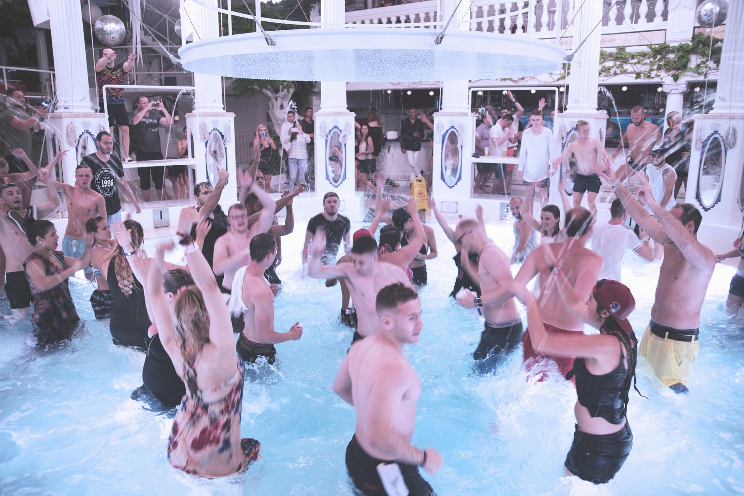 Fiesta del agua en Es Paradis Ibiza Club