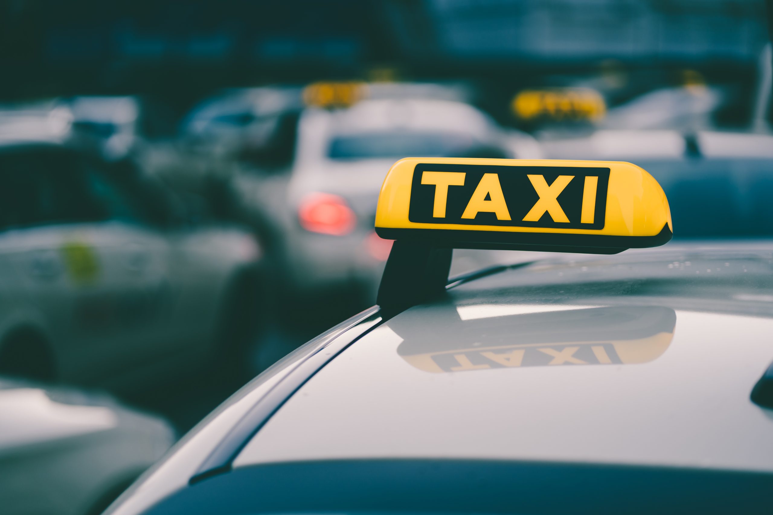 cuanto cuestan los taxis en ibiza